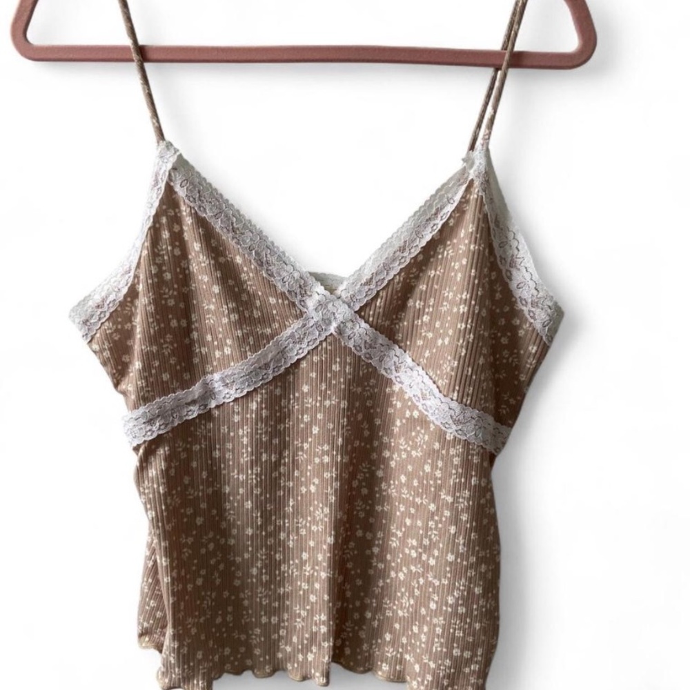 Chic Beige Floral Cami with Lace Trim